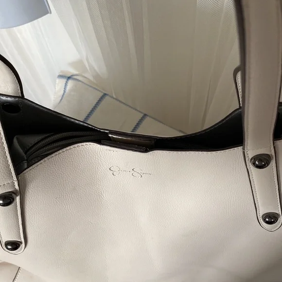 Jessica Simpson Spring Bag - Picture 4 of 16